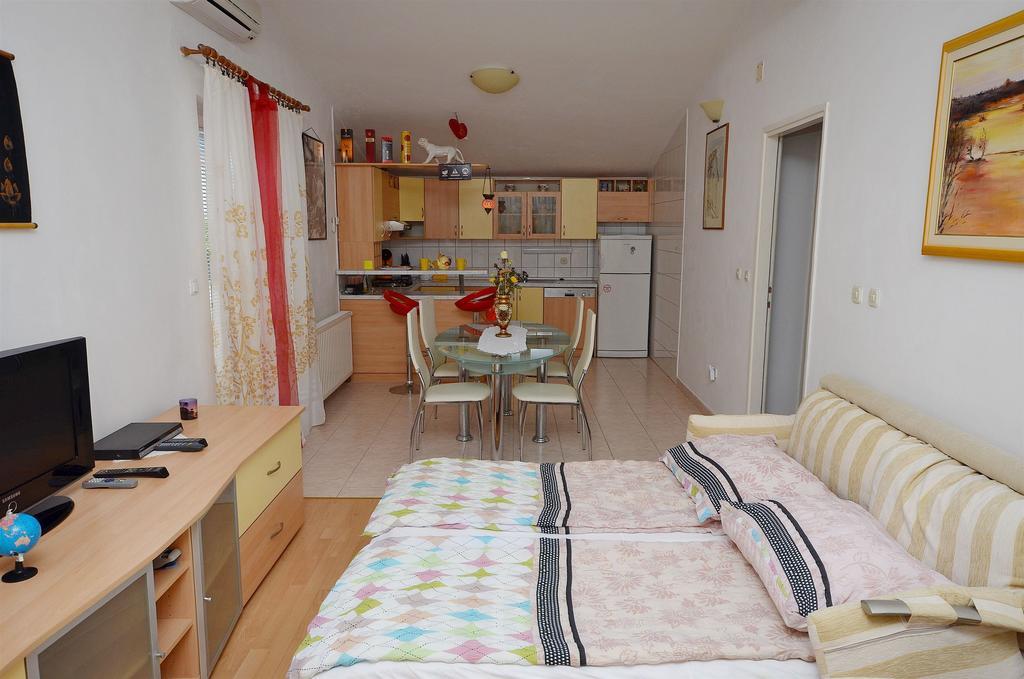 Apartments Miroslava 沃迪切 外观 照片